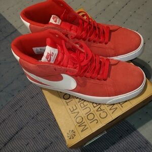 Authentic Nike SB Red